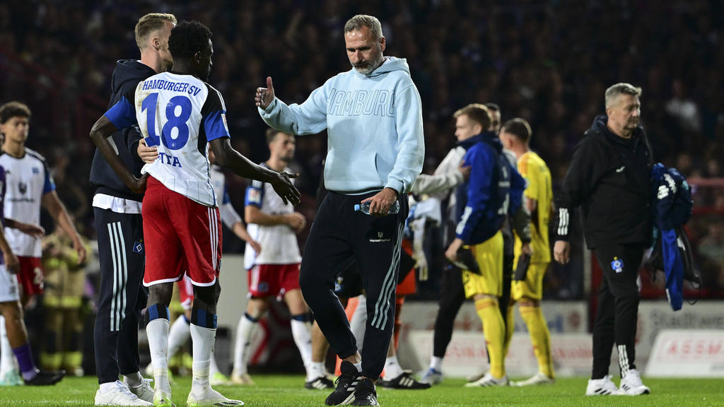 Tim Walter (M.) und der HSV könnten in die Krise rutschen Tim Walter (M.) und der HSV könnten in die Krise rutschen
