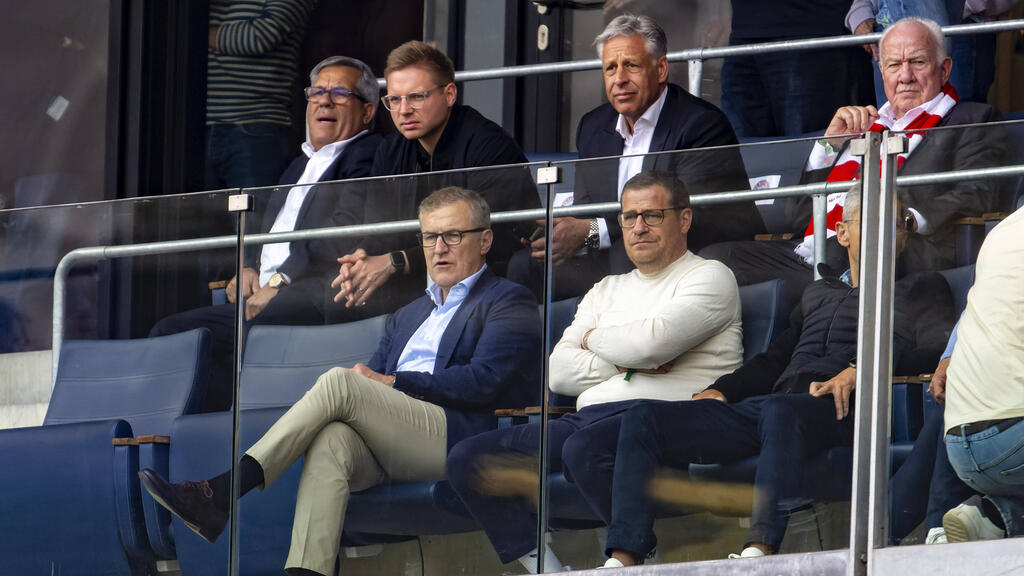 Ist die Führungsetage des FC Bayern zu knausrig? Ist die Führungsetage des FC Bayern zu knausrig?