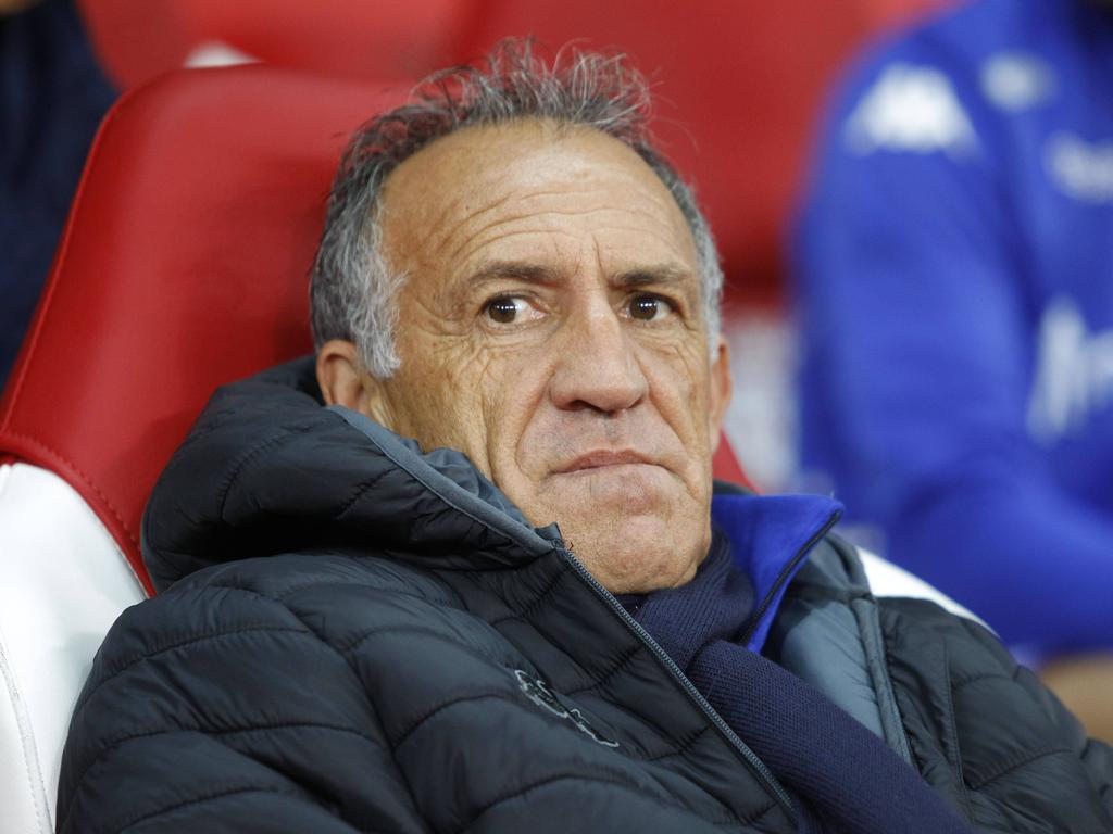 Ghislain Printant ya no se sentará más en el banquillo del Bastia. (Foto: Imago) Ghislain Printant ya no se sentará más en el banquillo del Bastia. (Foto: Imago)