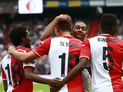 Feyenoord viert de 3-0 van Jean-Paul Boëtius (tweede van rechts) tijdens Feyenoord - FC Groningen. (05-10-2014)