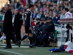 Ancelotti en la zona técnica del Nuevo Arcángel durante el choque contra el Córdoba en liga. (Foto: Getty)