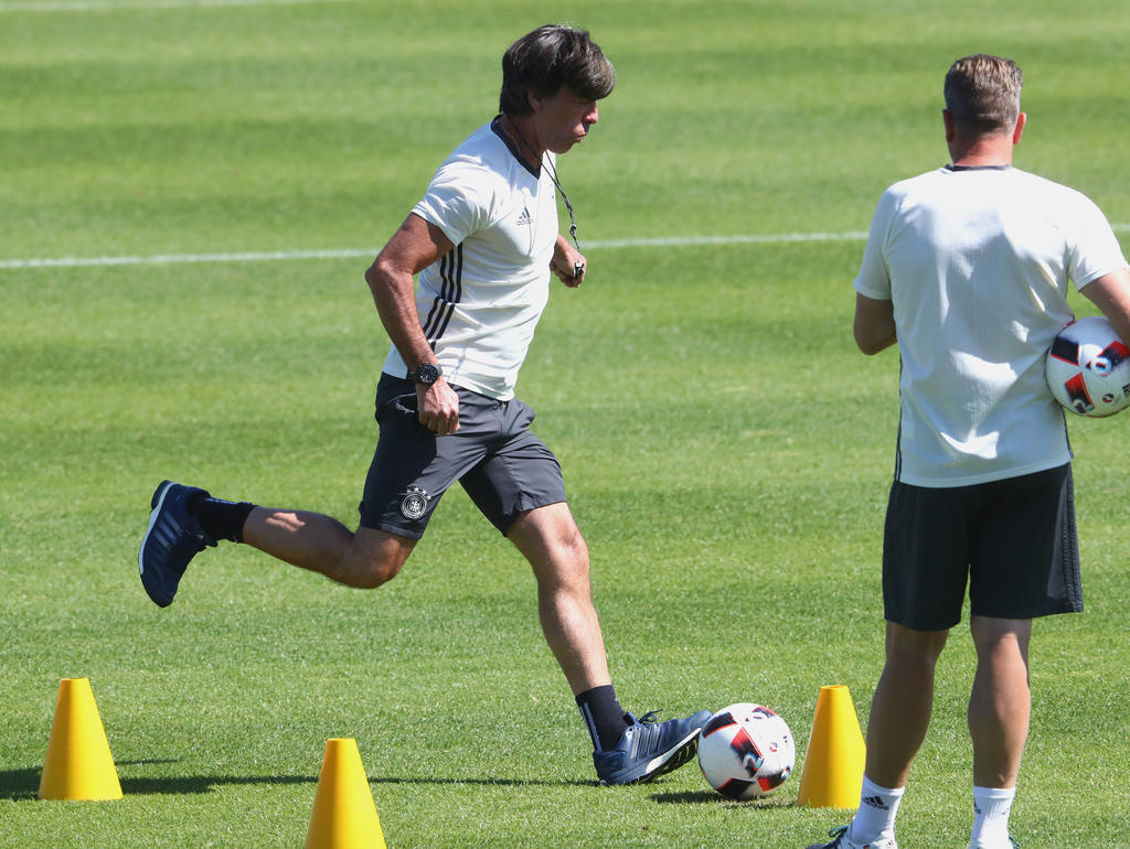 Kampfansage von Joachim Löw (l.) Kampfansage von Joachim Löw (l.)