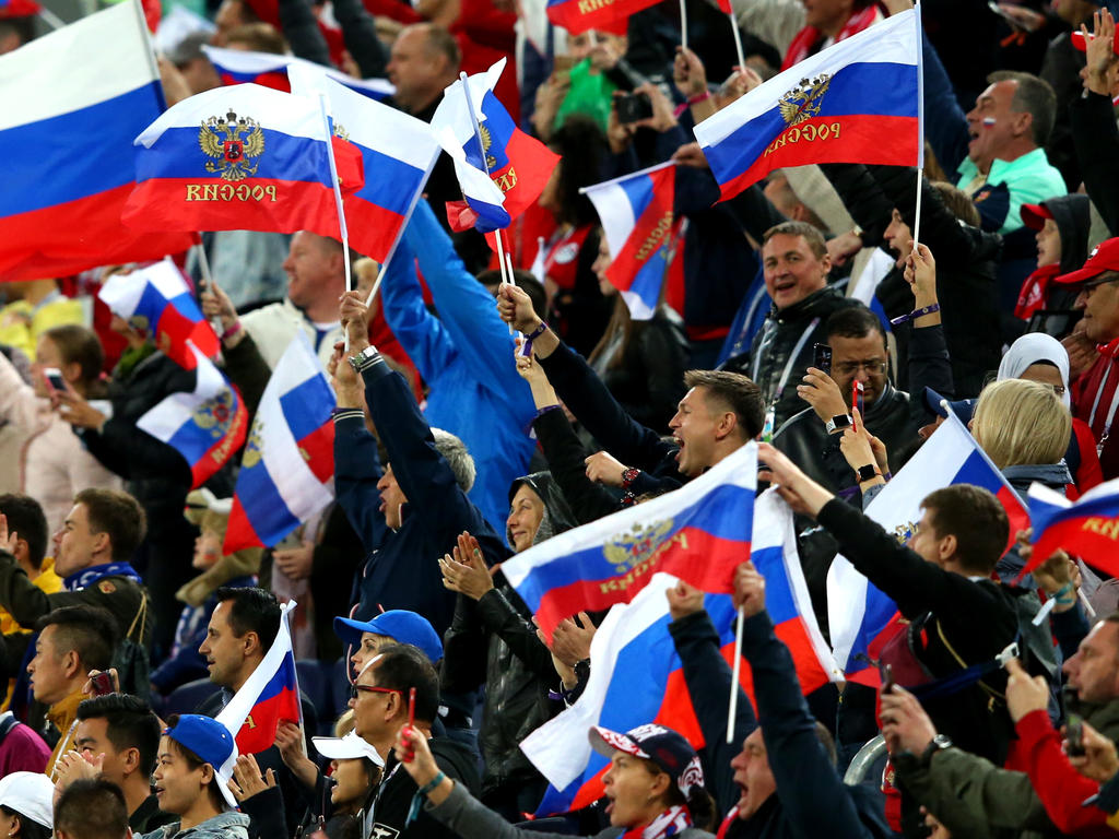 Ein russischer Fan benahm sich live im TV arg daneben