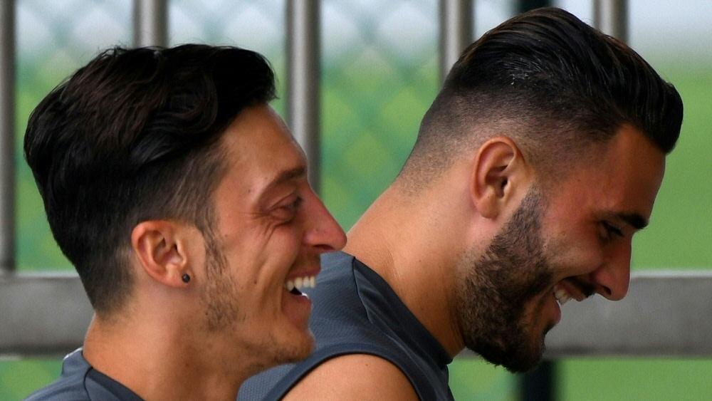 Mesut Özil und Sead Kolasinac sind im Juli überfallen worden