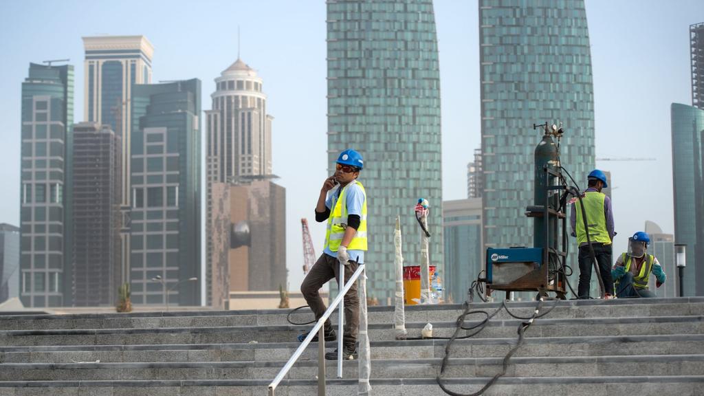 An den Bedingungen für ausländische Bauarbeiter in Katar gibt es viel Kritik