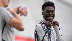 Hat fast immer gute Laune: Alphonso Davies vom FC Bayern
