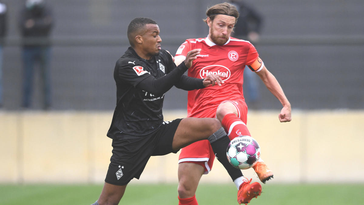 Alassane Pléa (l.) traf für Gladbach Alassane Pléa (l.) traf für Gladbach