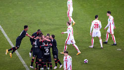 Bayer Leverkusen jubelt, die Kölner sind enttäuscht