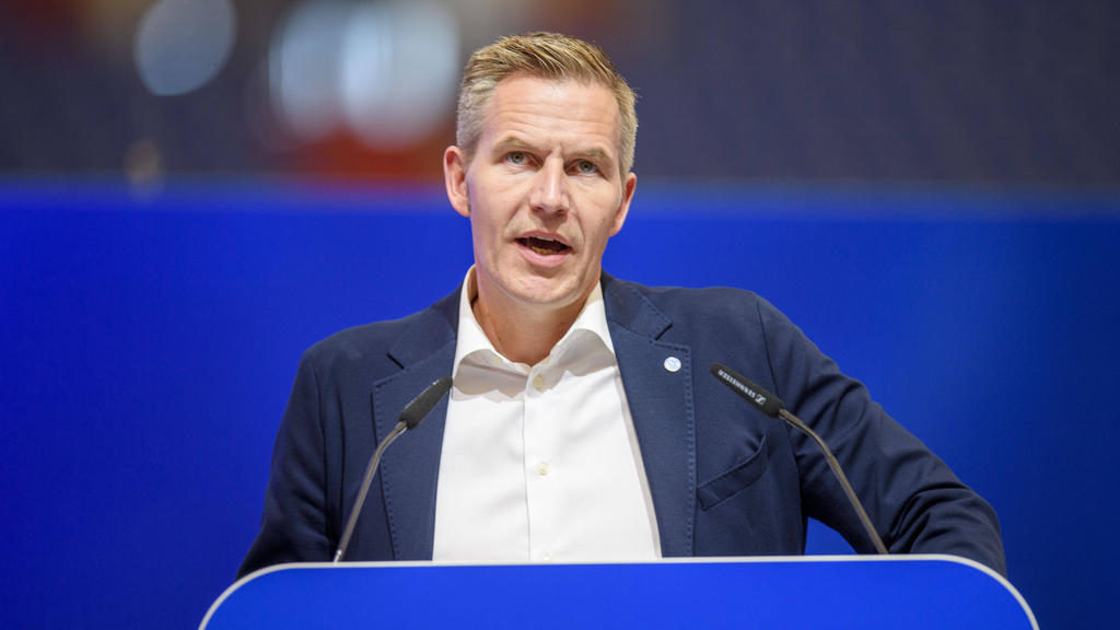 Axel Hefer ist der Aufsichtsratsvorsitzende des FC Schalke 04