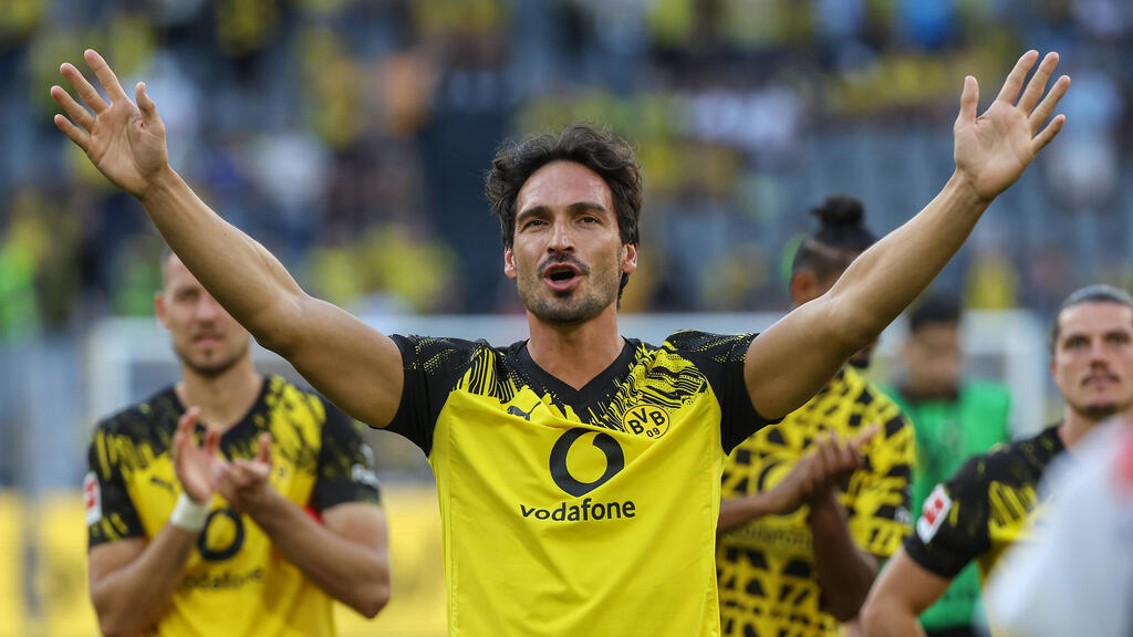 Hummels-mit-Stern-auf-Walk-of-Fame-geehrt
