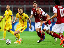 AUT vs ROM