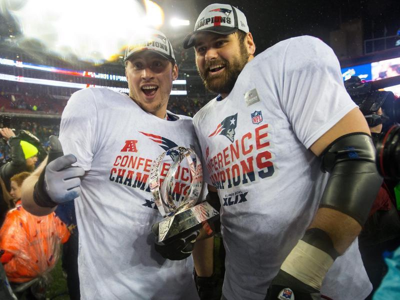 Sebastian Vollmer (r) will erneut mit Teamkollege Nate Solder die Patriots zum NFL-Gewinn führen. Foto: CJ Gunther Sebastian Vollmer (r) will erneut mit Teamkollege Nate Solder die Patriots zum NFL-Gewinn führen. Foto: CJ Gunther