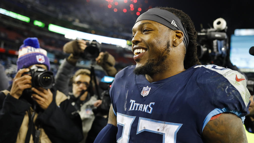 Derrick Henry hat die Tennessee Titans mit vier Touchdowns zum Sieg geführt Derrick Henry hat die Tennessee Titans mit vier Touchdowns zum Sieg geführt