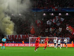 Die Spartak-Fans positionieren sich gegen die UEFA