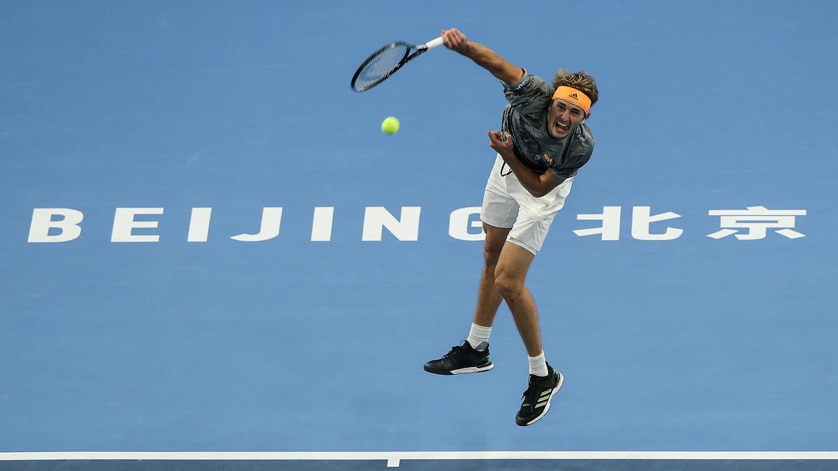 Alexander Zverev steht in Shanghai im Achtelfinale Alexander Zverev steht in Shanghai im Achtelfinale