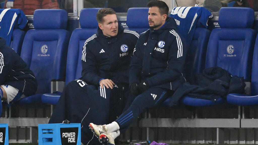 Ron-Thorben Hoffmann (li.) könnte den FC Schalke 04 verlassen Ron-Thorben Hoffmann (li.) könnte den FC Schalke 04 verlassen
