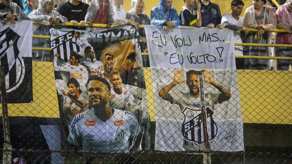 Brasiliens Fußball-Superstar Neymar kehrt zum FC Santos zurück Brasiliens Fußball-Superstar Neymar kehrt zum FC Santos zurück