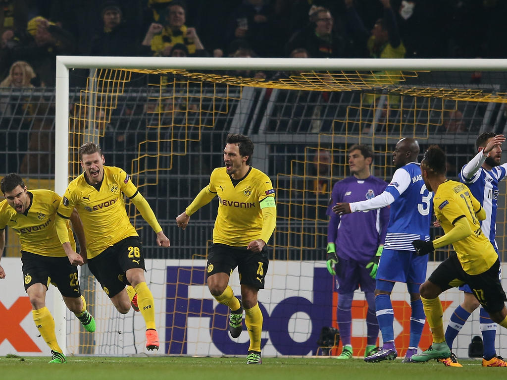 Lukas Piszczek abrió el marcador en Dortmund en el minuto 6. (Foto: Getty)