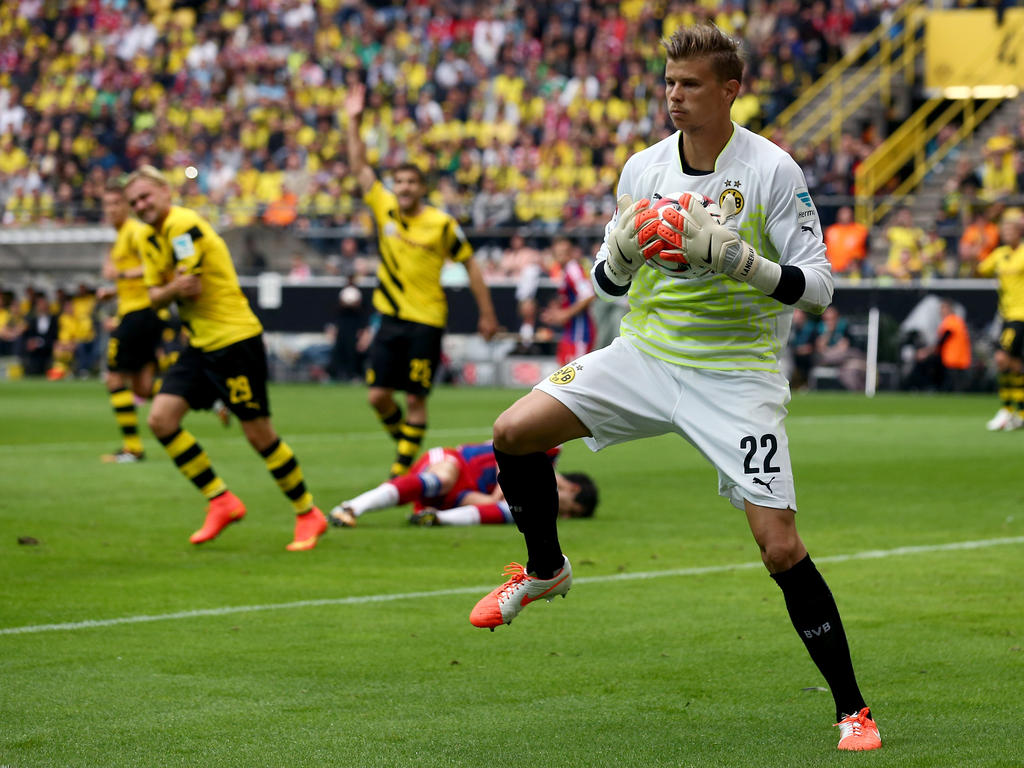 Borussia Dortmunds Keeper Mitch Langerak steht in Australiens Aufgebot
