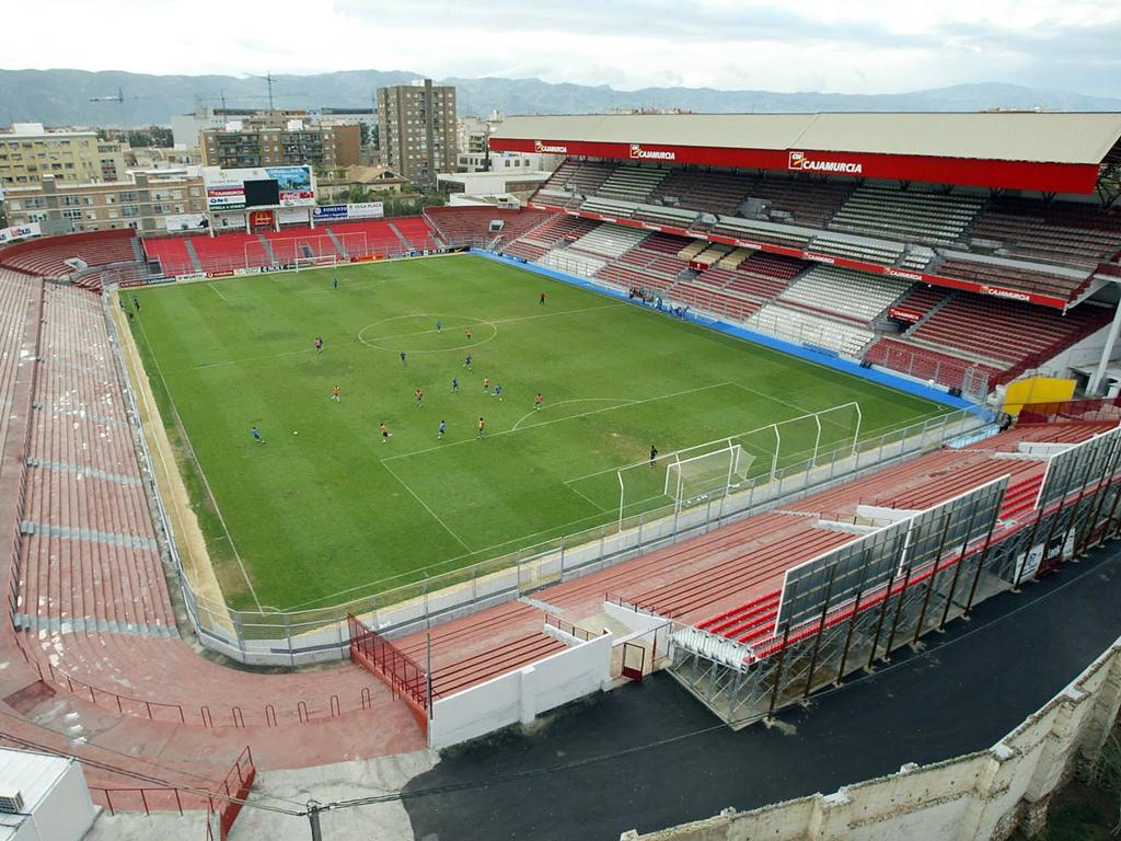 Estadio de La Condomina de Murcia, actual campo del UCAM, que vivió el derbi local. (Foto: Imago)