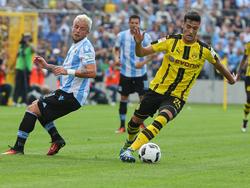 Mikel Merino (r.) debütierte im BVB-Dress