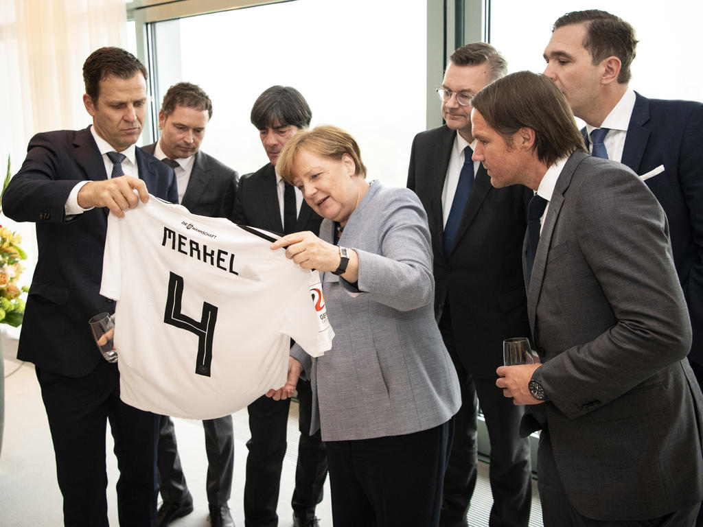 Hofft auf WM-Besuch von Angela Merkel: DFB-Präsident Reinhard Grindel