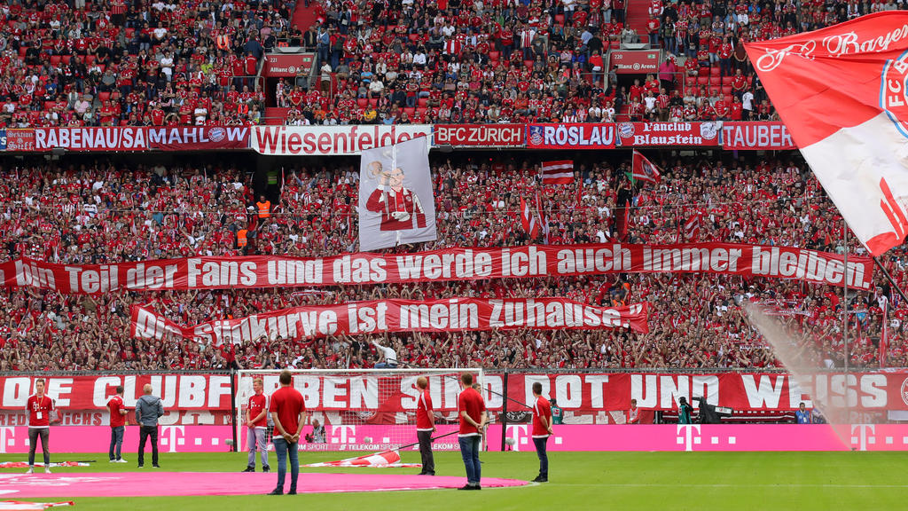 Ob den Bayern-Fans die neuen Trikots gefallen?