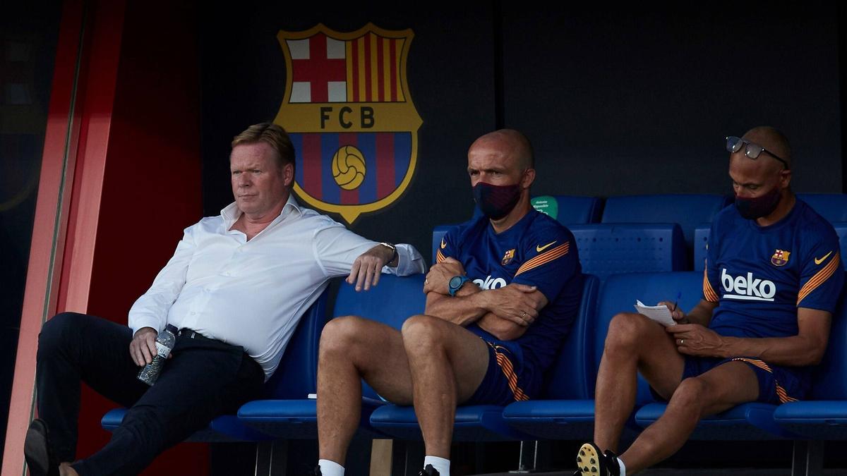 Ronald Koeman (l.) steht vor seinem Pflichtspieldebüt als Trainer beim FC Barcelona Ronald Koeman (l.) steht vor seinem Pflichtspieldebüt als Trainer beim FC Barcelona