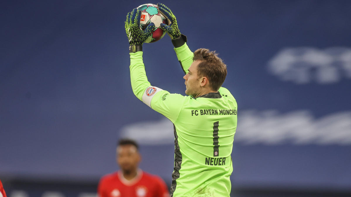 Manuel Neuer hat gegen Schalke einen Rekord aufgestellt Manuel Neuer hat gegen Schalke einen Rekord aufgestellt