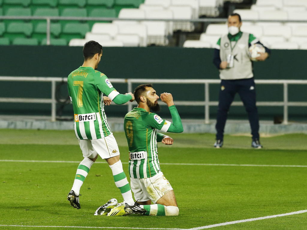 Borja Iglesias celebra su nuevo gol con el Betis.
