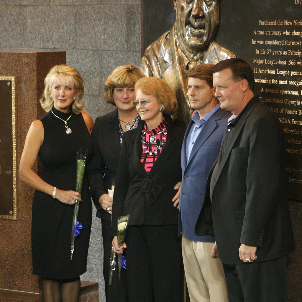 Hal Steinbrenner, Jennifer Steinbrenner Swindal, Jessica Steinbrenner (Baseball, Fußball)