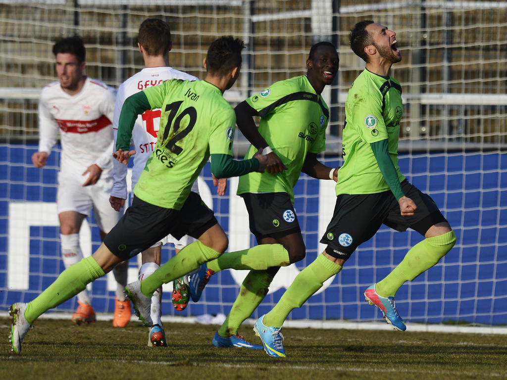 Die Kickers freuen sich über den Derbysieg gegen den VfB