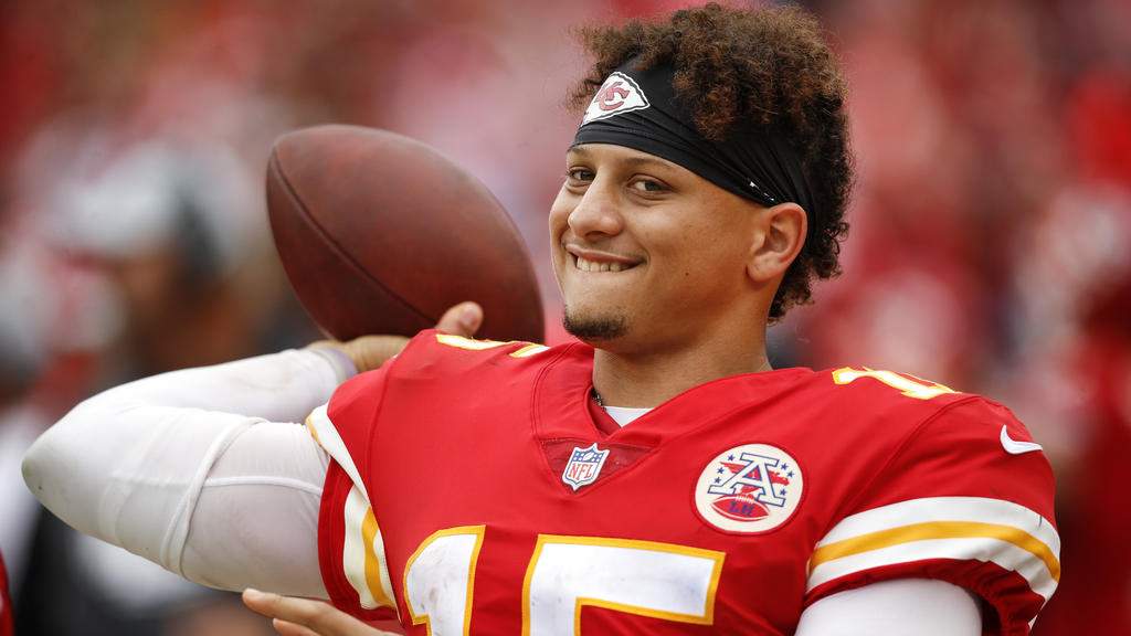Patrick Mahomes legte einen Raketenstart in der NFL hin Patrick Mahomes legte einen Raketenstart in der NFL hin