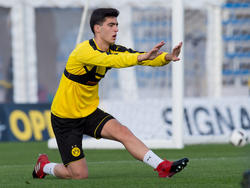 Mikel Merino wird wohl doch bei Borussia Dortmund bleiben