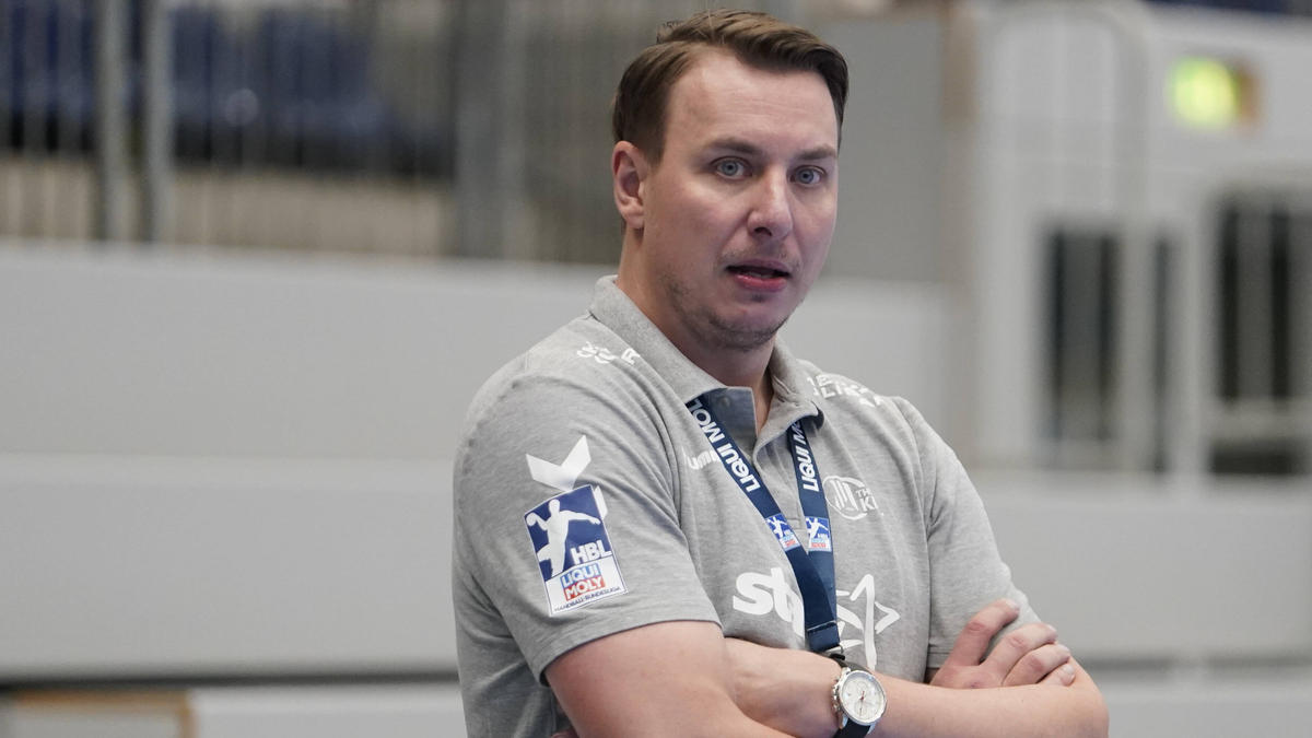 Filip Jicha rät seinen Spielern zur Teilnahme an den Länderspielen ihrer Nationalmannschaften Filip Jicha rät seinen Spielern zur Teilnahme an den Länderspielen ihrer Nationalmannschaften