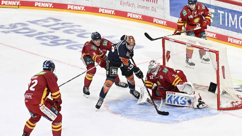 Die Grizzlys fahren mit einem Auswärtssieg aus Düsseldorf zurück nach Wolfsburg