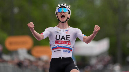 Tadej Pogacar gewann die zweite Etappe beim Giro d'Italia