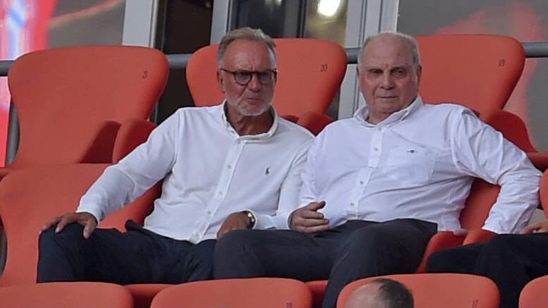 Karl-Heinz Rummenigge (l.) ist noch immer regelmäßiger Stadiongast in München Karl-Heinz Rummenigge (l.) ist noch immer regelmäßiger Stadiongast in München