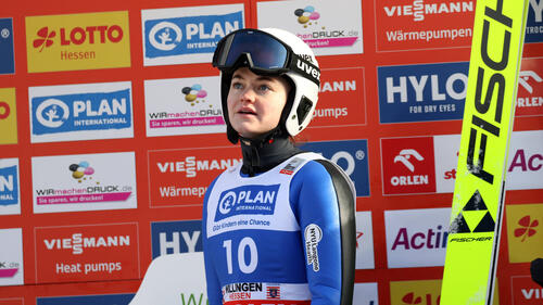 Die US-Skispringerin Paige Jones kritisiert den Ski-Weltverband FIS offen