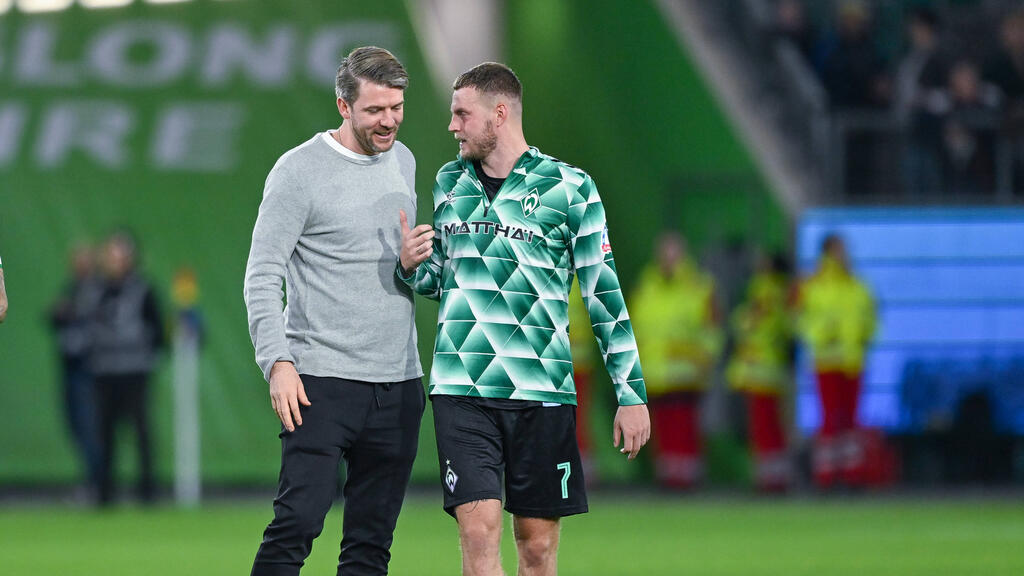 Niemeyer (li.) freut sich über den Ducksch-Verbleib bei Werder Bremen Niemeyer (li.) freut sich über den Ducksch-Verbleib bei Werder Bremen