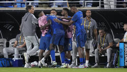 Al Hilal mit seinem neuen Cheftrainer Simone Inzaghi (l.) hat Manchester City bezwungen