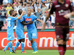 Am 06. Oktober 2013 bezwingt Napoli die AS Livorno mit 4:0 und behält so die Tabellenspitze im Blick