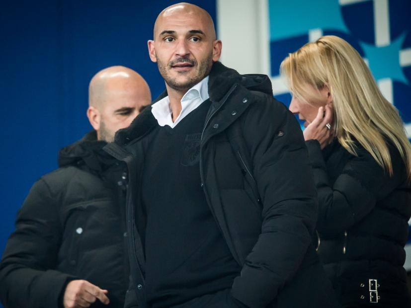 Mo Allach, technisch directeur van Vitesse, is op bezoek in Zwolle. Hij is toeschouwer bij PEC Zwolle-Vitesse. (18-10-2015) Mo Allach, technisch directeur van Vitesse, is op bezoek in Zwolle. Hij is toeschouwer bij PEC Zwolle-Vitesse. (18-10-2015)