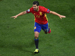El delantero de La Roja celebrando un gol en la Eurocopa. (Foto: Getty)