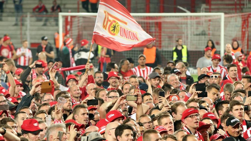 Union möchte seine verstorbenen Fans mit Bannern ehren Union möchte seine verstorbenen Fans mit Bannern ehren