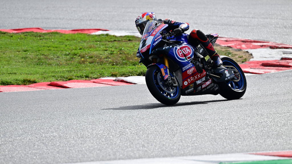 WSBK-Razgatlioglu-gewinnt-in-Portimao