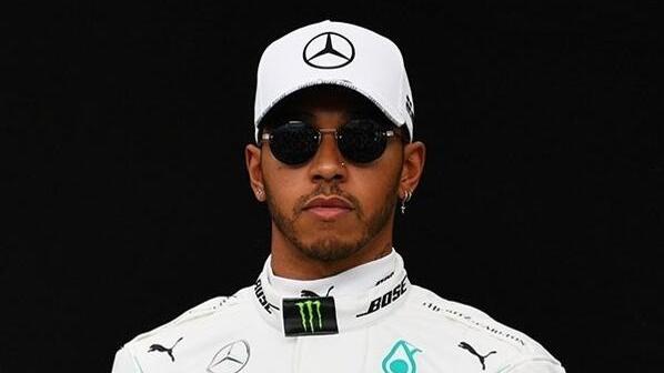Lewis Hamilton sagt: In der Formel 1 muss es um mehr gehen als nur um Geld Lewis Hamilton sagt: In der Formel 1 muss es um mehr gehen als nur um Geld