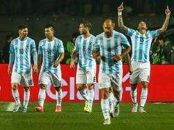 Argentina celebra el gol de Rojo (dcha.) ante Paraguay en la Copa América. (Foto: Imago)