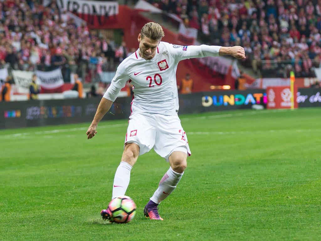 Piszczek sufrió una leve lesión de rodilla durante contra Dinamarca. (Foto: Getty)