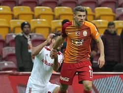 Lukas Podolski (r.) könnte bald einen neuen Trainer bei Galatasaray bekommen